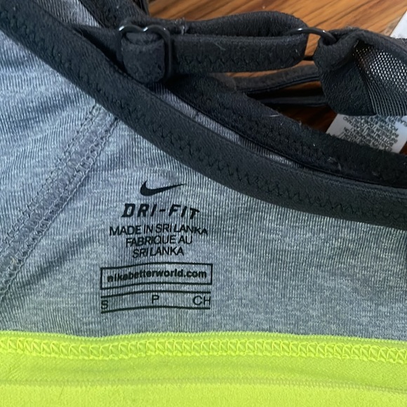 Nike Sports Bra - S - Picture 3 of 3